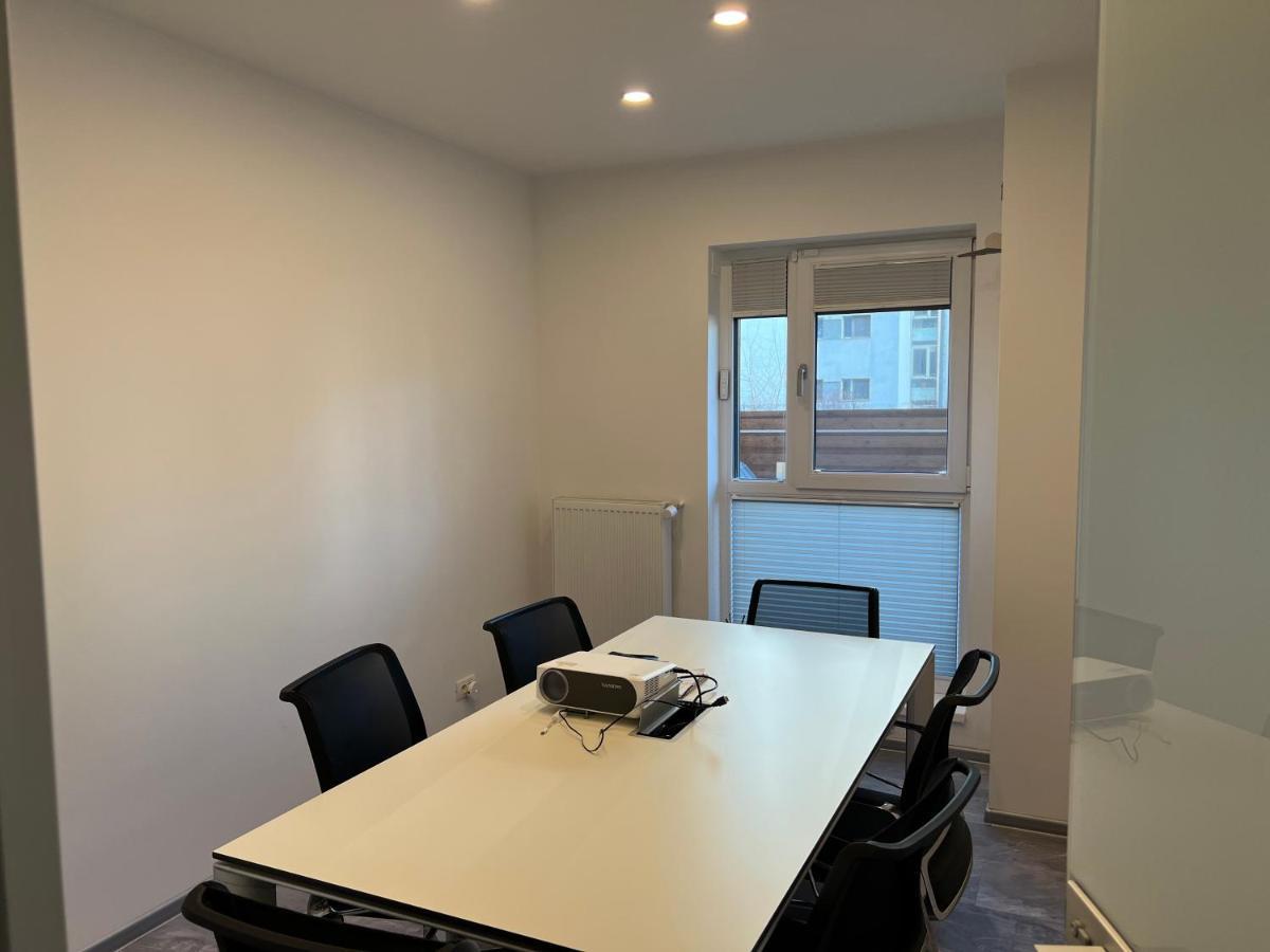 Fancy Penthouse Studio With Lakeview W10 부쿠레슈티 외부 사진